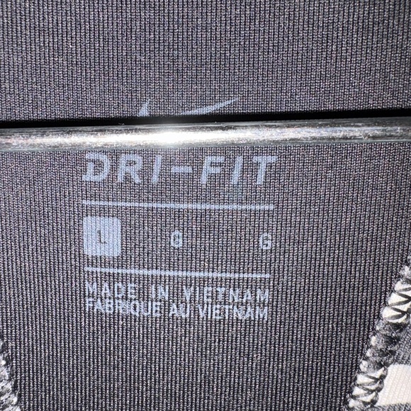 Nike Monochrome Swirl Sports Bra - Picture 3 of 4